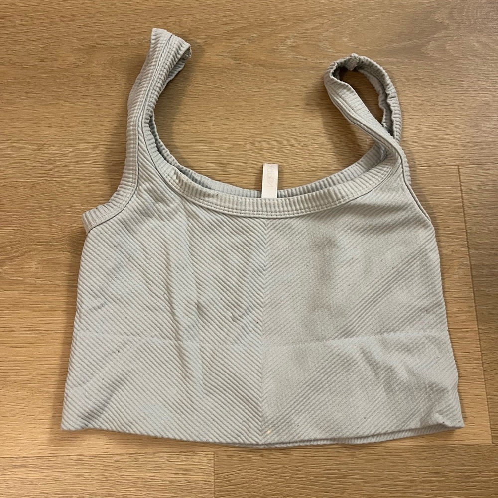 nikibiki crop tank top